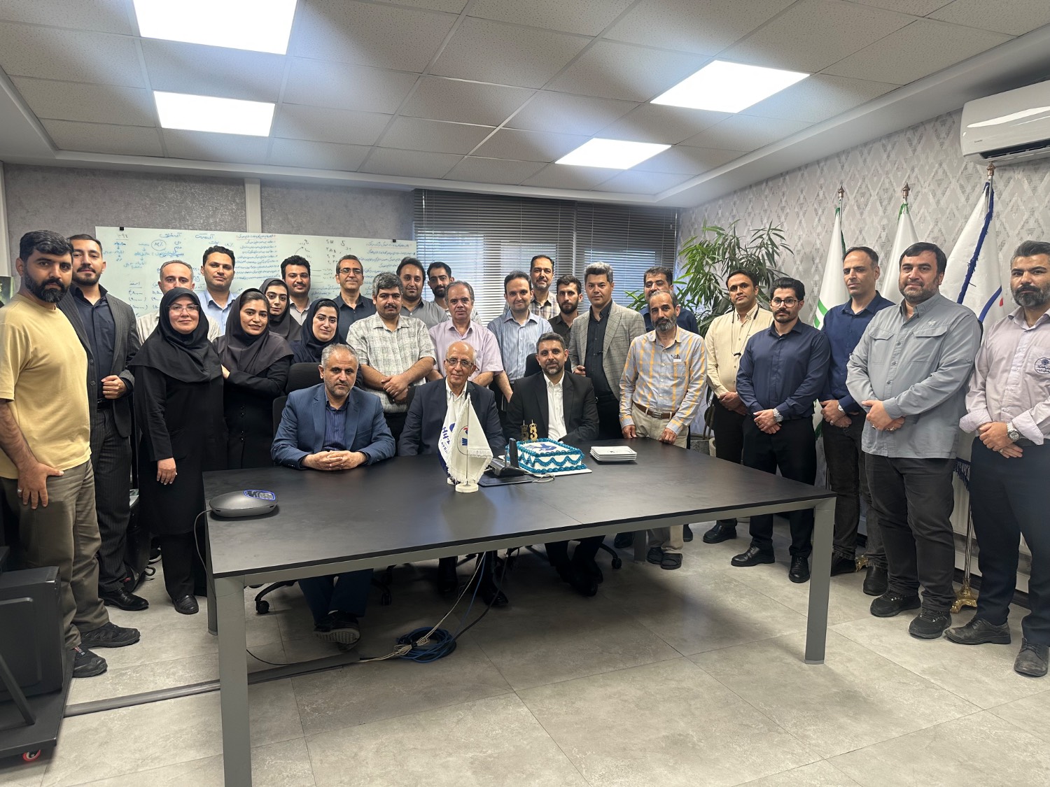 پنجاهوسومین سالگرد تأسیس شرکت «مرغک» با حضور برخط کارکنان برگزار شد